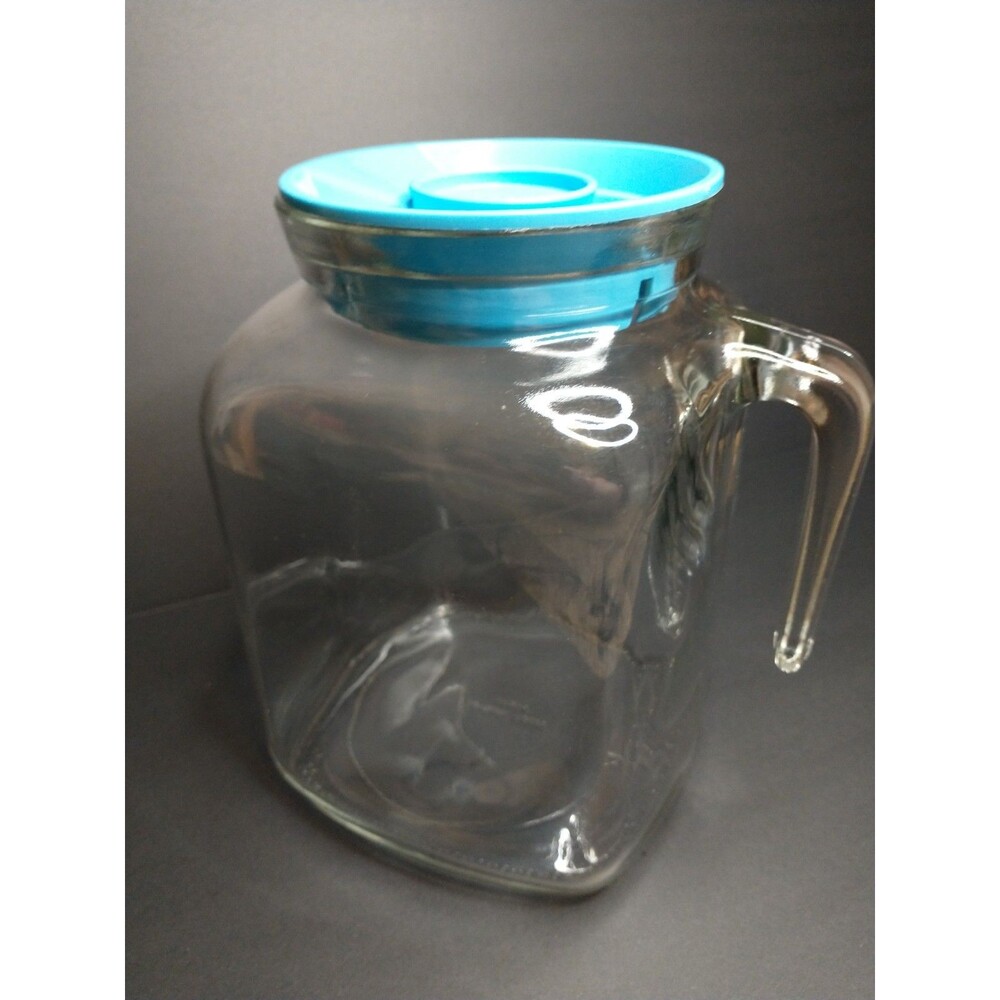 VTG Bormioli Rocco Frigoverre Glass Pitcher 61-70 oz Clear w/ Blue Lid Handle